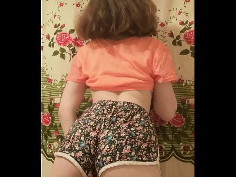 ❤️ Babe żagħżugħa sexy tqaxxir ix-xorts tagħha fuq il-kamera ️❌ Porno f'mt.newsexxxx.ru ﹏